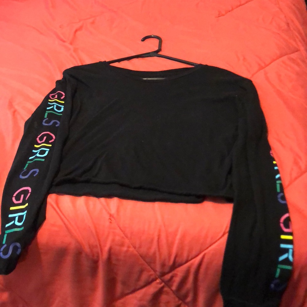 Long sleeve cropped top